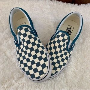 Slip-on Vans size 9 Women’s 7.5 Men’s